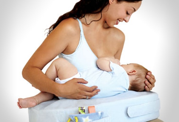 BREST FRIEND BREASTFEEDING PILLOW